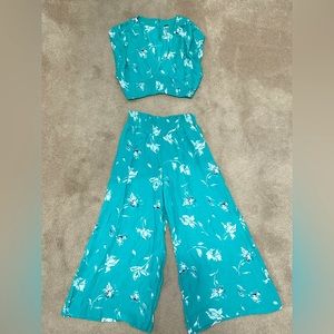 Free People matching set, crop top with cropped culottes, US women’s medium.